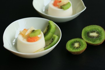 tasty kiwi fruit pudding