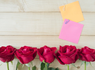 Sticky note and red rose 10