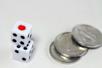 さいころと一円玉