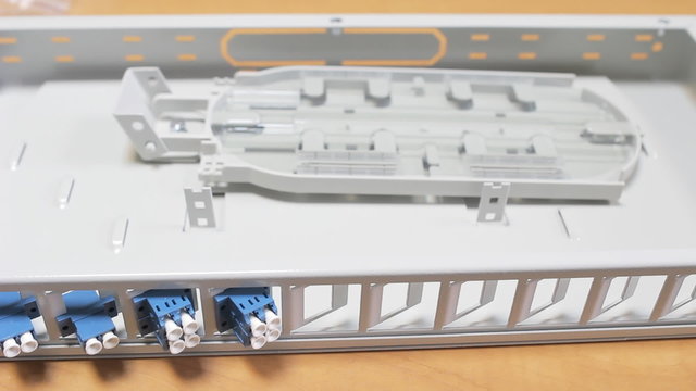 Fiber optic device