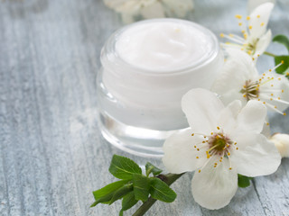 Fototapeta na wymiar facial cream, fresh as spring flowers