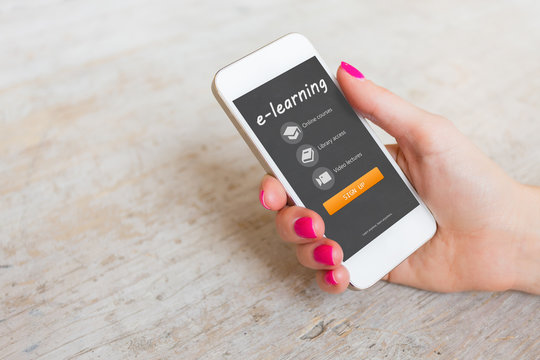 e-learning website on smartphone