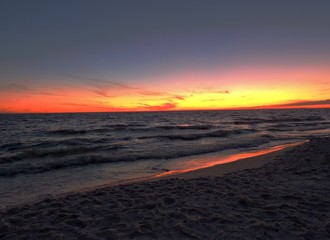 Fototapeta na wymiar sunset on panama city beach