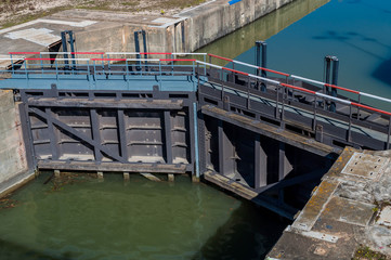 Ecluse.