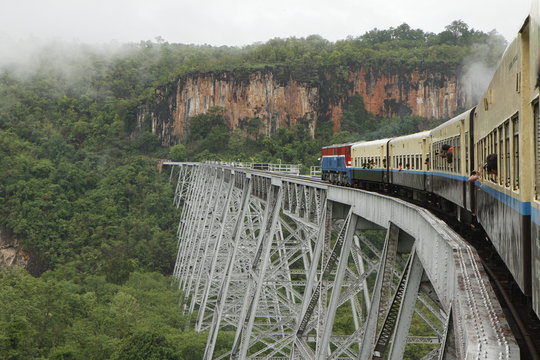 Crossing the Goteik viaduct