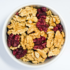 Walnut kernels, halves