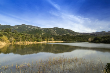Fototapeta na wymiar Lac Corse