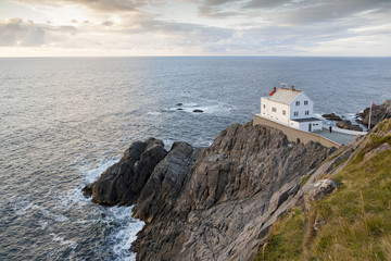 Leuchtturm Kråkenes Fyr, Vågsøy, Nordatlantik, Sogn og Fjordane, Norwegen, Europa