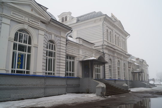 Железнодорожный вокзал в городе Александров