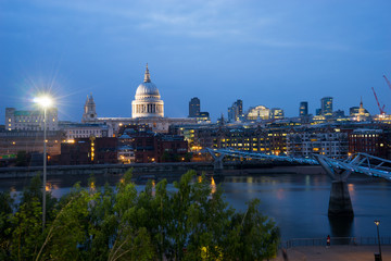 Fototapeta premium Millennium bridge and St. Paul, London, UK