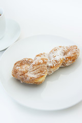 ツイストドーナッツとコーヒー