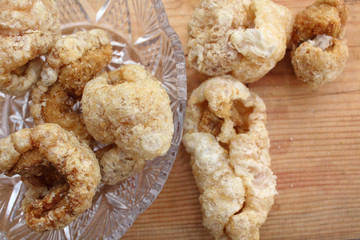 Fried pork skin
