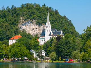 Fototapeta na wymiar Parish Church of Saint Martin in Bled