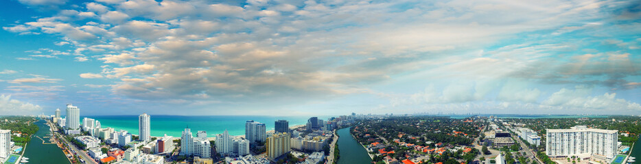 Fototapeta premium Blue sky over Miami Beach, aerial panorama
