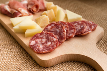 Tagliere di salumi e formaggi