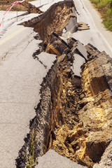 Obraz premium Cracked road