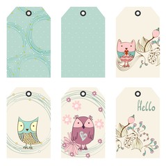 Fototapeta premium Cartoon owl on labels. Cute Hand Drawn tags