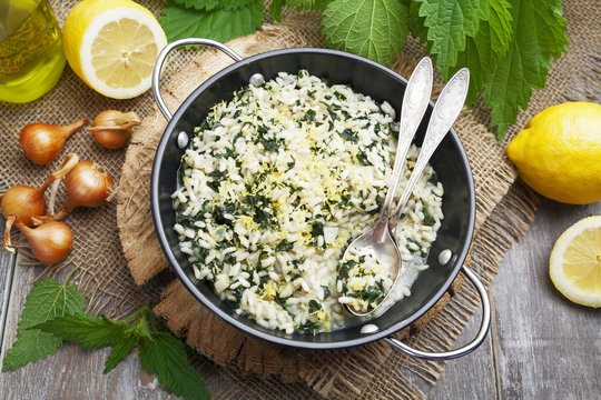 Risotto with nettles and lemon