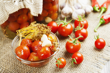 Canning tomatoes
