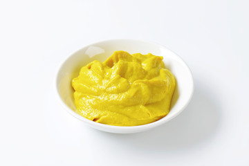 Fototapeta na wymiar American yellow mustard