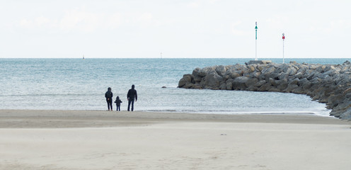 Famille sur la plage