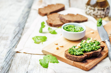 vegan cilantro pine nuts pesto