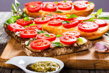 Delicious Caprese Garlic Ciabatta Bread