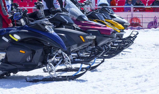 snowmobiles at the start of the competition