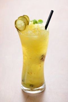 Spondias dulcis juice with sour plum