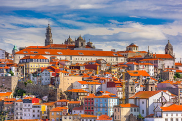 Fototapeta na wymiar Porto, Portugal Skyline