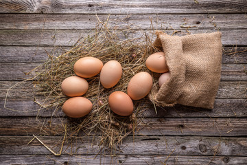 Brown hen's eggs