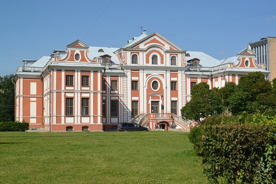 View on Kikina of chamber. St. Petersburg