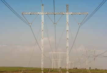 Netzbetreiber investieren in den Ausbau des Stromnetzes