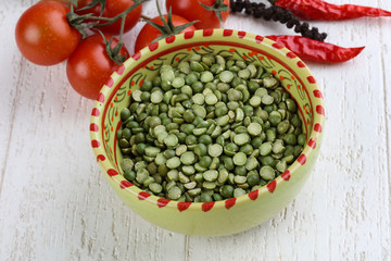 Dry green peas