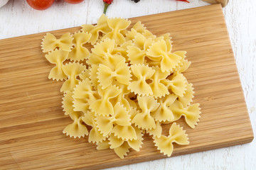 Dry farfalle pasta