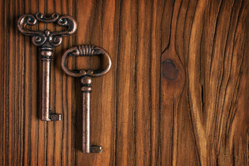 Bronze vintage keys