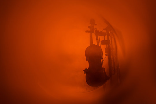 violon concert musique instrument à cordes orange scène stand