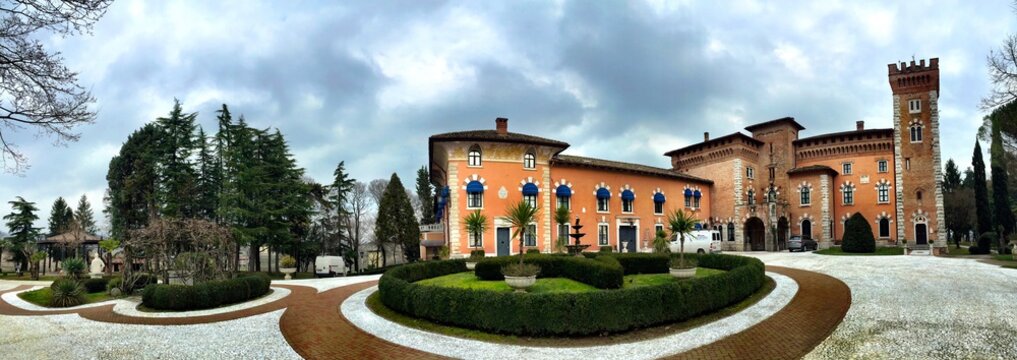 Magic Italian Castle Garden view