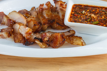 Grill neck pork and spicy sauce