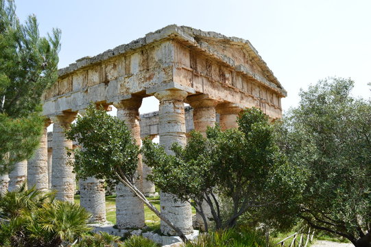 Temple dorique de S&eacute;g&egrave;ste