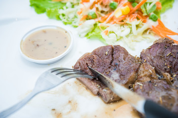 Grilled steak and vegetable salad