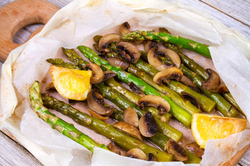 Asparagus, Mushrooms and Lemon in Parchment