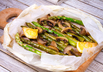 Asparagus, Mushrooms and Lemon in Parchment