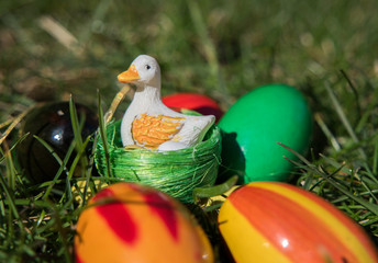 Gans im Osterkorb
