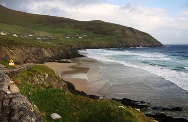Fototapeta na wymiar Slea Head beach, bay and promontory, Dingle peninsula, Ireland