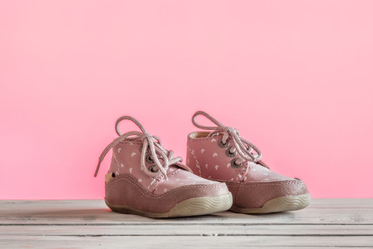 Baby shoes in pink color