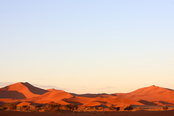 Plakat desert/ sunset over the Namib Desert