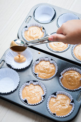 making chocolate tartlets