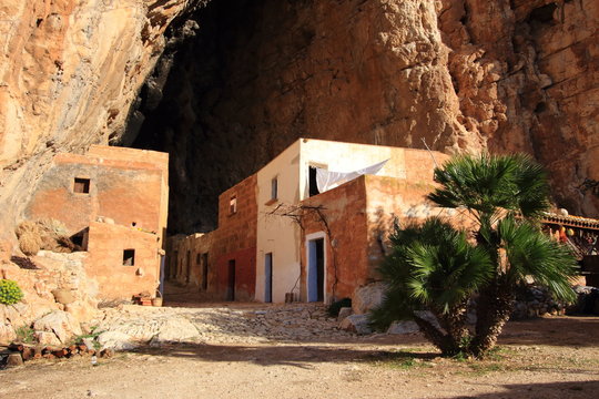 grotta mangiapane trapani sicilia