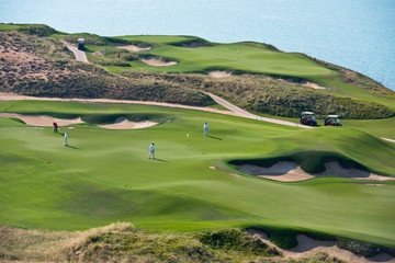 golf resort with the scenery of the sea